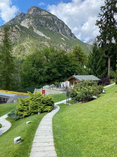 Apartment 'Il Giardino' with Mountain View, Private Terrace and Wi-Fi