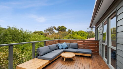 Roadknight Ocean Road View 236