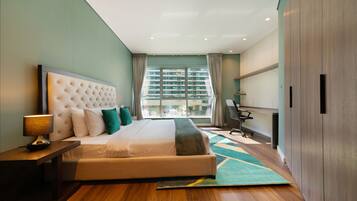 3 bedrooms, in-room safe, iron/ironing board, free WiFi