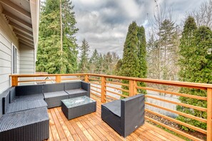 Property grounds - Chic & Spacious 5 BR Stylish House! Prime Location, Free Parking, Fast Wi-fi (Kent)