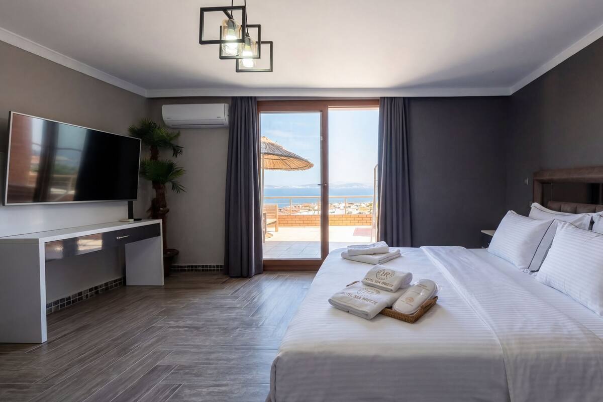Grand Room, Sea View