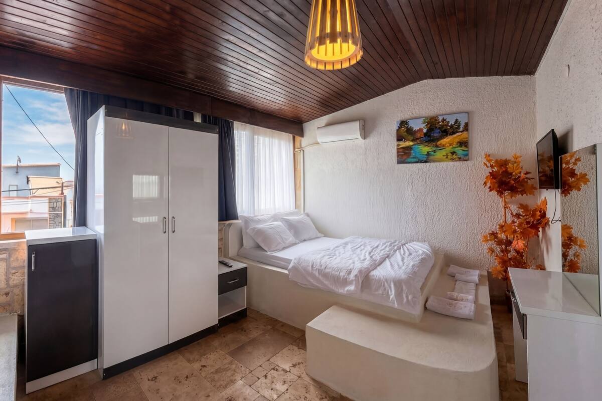 Economy Room, Multiple Beds