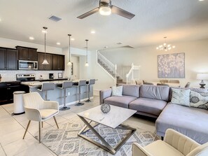 TV - Reunion Dream Home: Private Pool, Near Theme Parks! (Orlando)