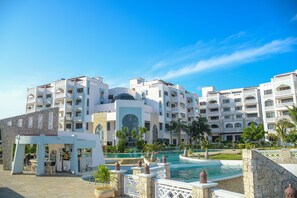Exterior - Royal Shaza Suites  (Mombasa)