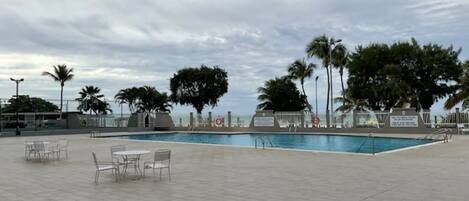 Udendørs pool
