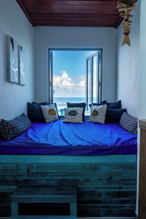 5 bedrooms, iron/ironing board, free WiFi, bed sheets