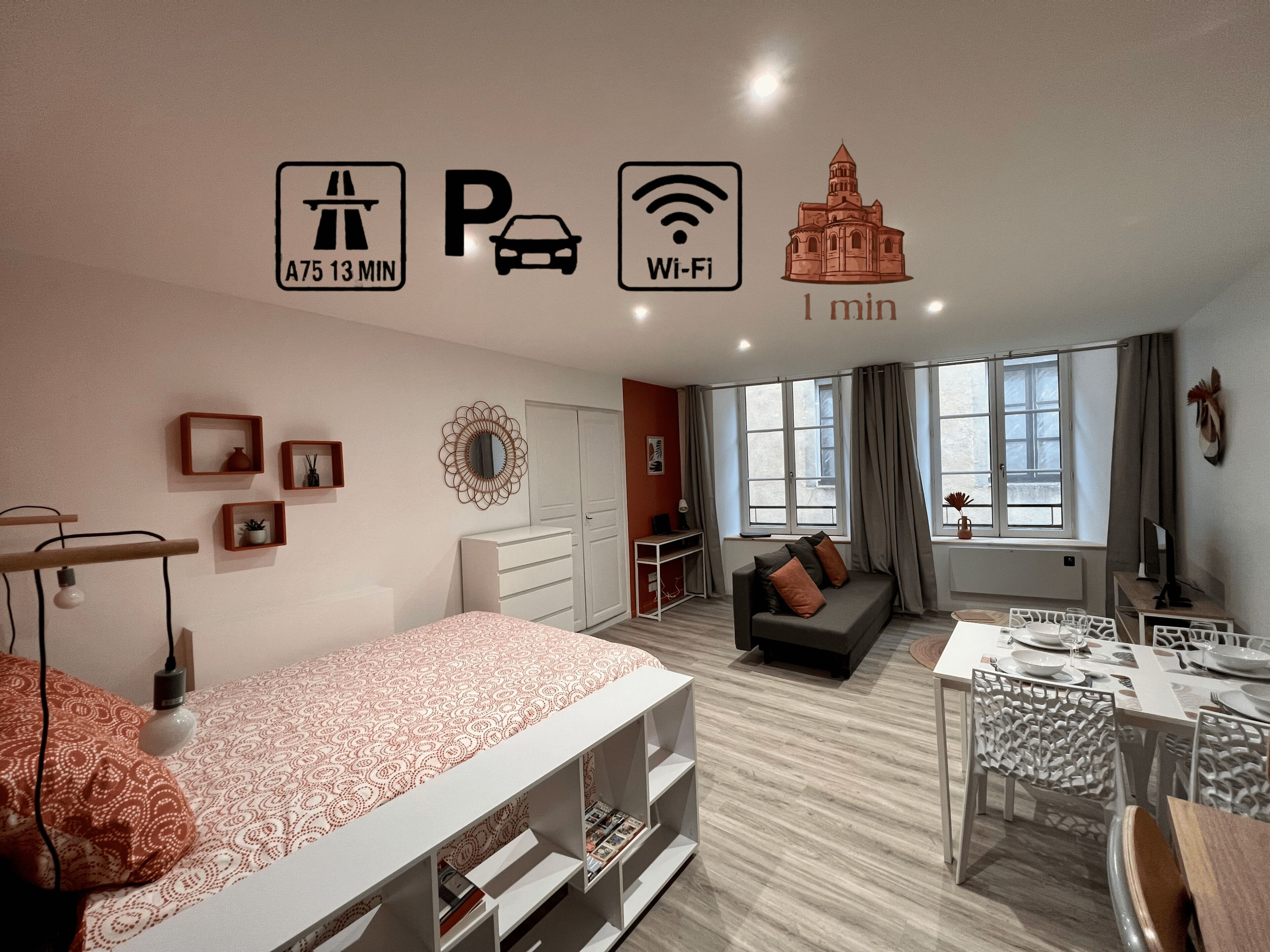 Työpöytä, silitysrauta/-lauta, ilmainen Wi-Fi, vuodevaatteet