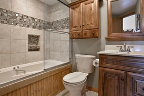 Condo, 3 Bedrooms | Bathroom | Towels