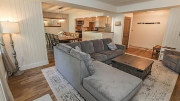 Leilighet, 2 soverom | Oppholdsområde