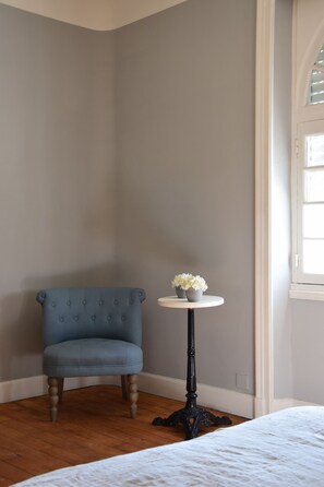 1 chambre, lit parapluie, Wi-Fi, draps fournis