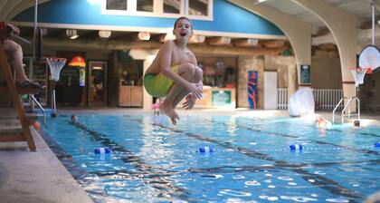 Seven Springs 1 Bedroom Premium Condo, Ski In/Ski Out by RedAwning