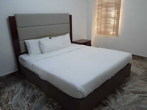 Een strijkplank/strijkijzer, gratis wifi