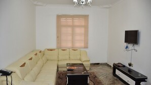 Executive Apartment, 1 Bedroom | Living area