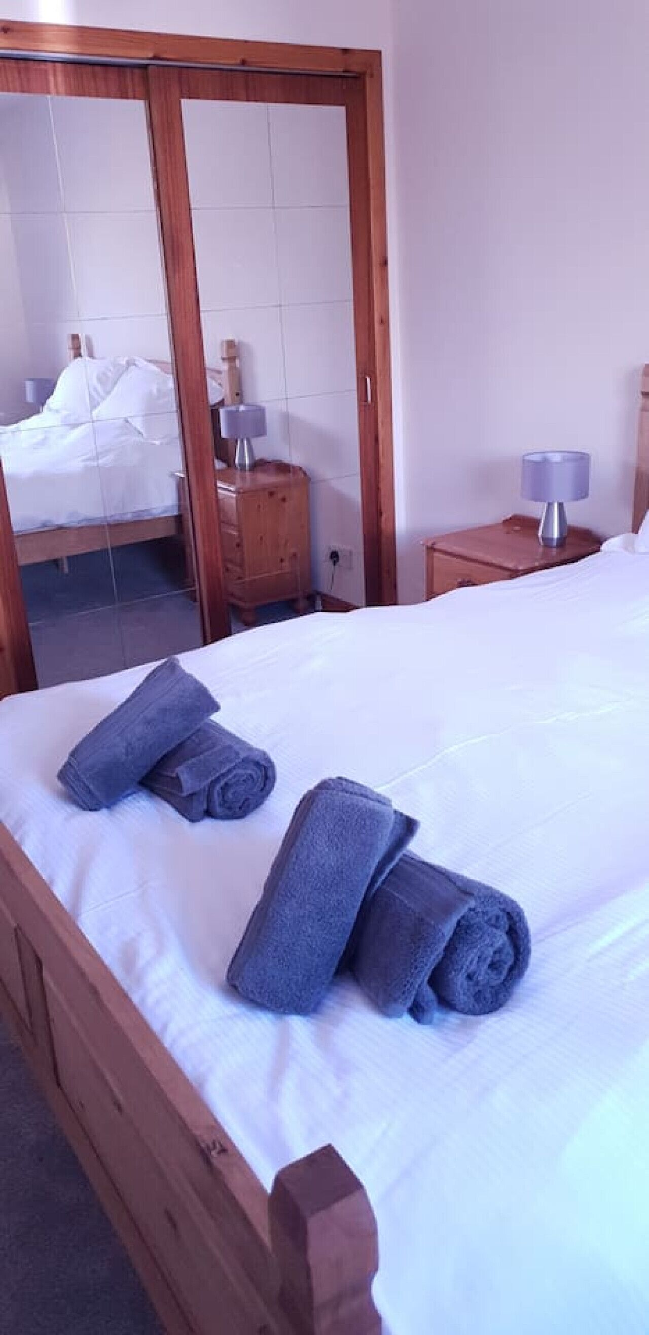 2 chambres, fer et planche à repasser, Wi-Fi, draps fournis