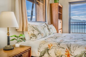 3 bedrooms, iron/ironing board, free internet, bed sheets