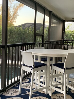 Outdoor dining
