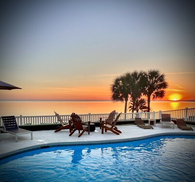 Solaria: Waterfront, Heated Pool, Kayak, Fish/Golf, St George Island