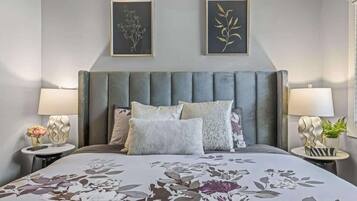 2 bedrooms, desk, iron/ironing board, travel crib