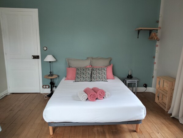 1 habitación, cuna de viaje, wifi gratis y ropa de cama 