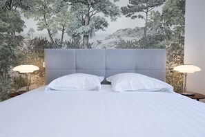 6 chambres, fer et planche à repasser, lit parapluie, Wi-Fi gratuit