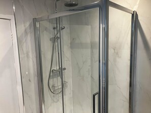 Cottage | Bagno | Doccia