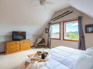 3 bedrooms, WiFi - The Summit | Nature Lovers Dream! Family Friendly (Vernon)