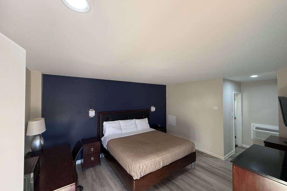 Economy 7 Inn Hampton