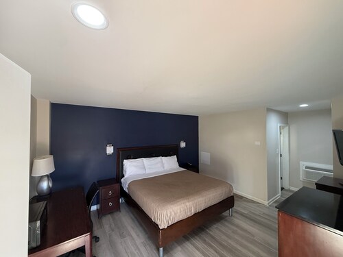 Economy 7 Inn Hampton