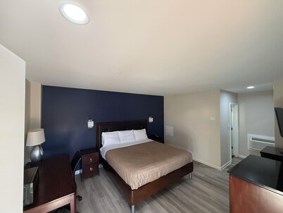 Economy 7 Inn Hampton