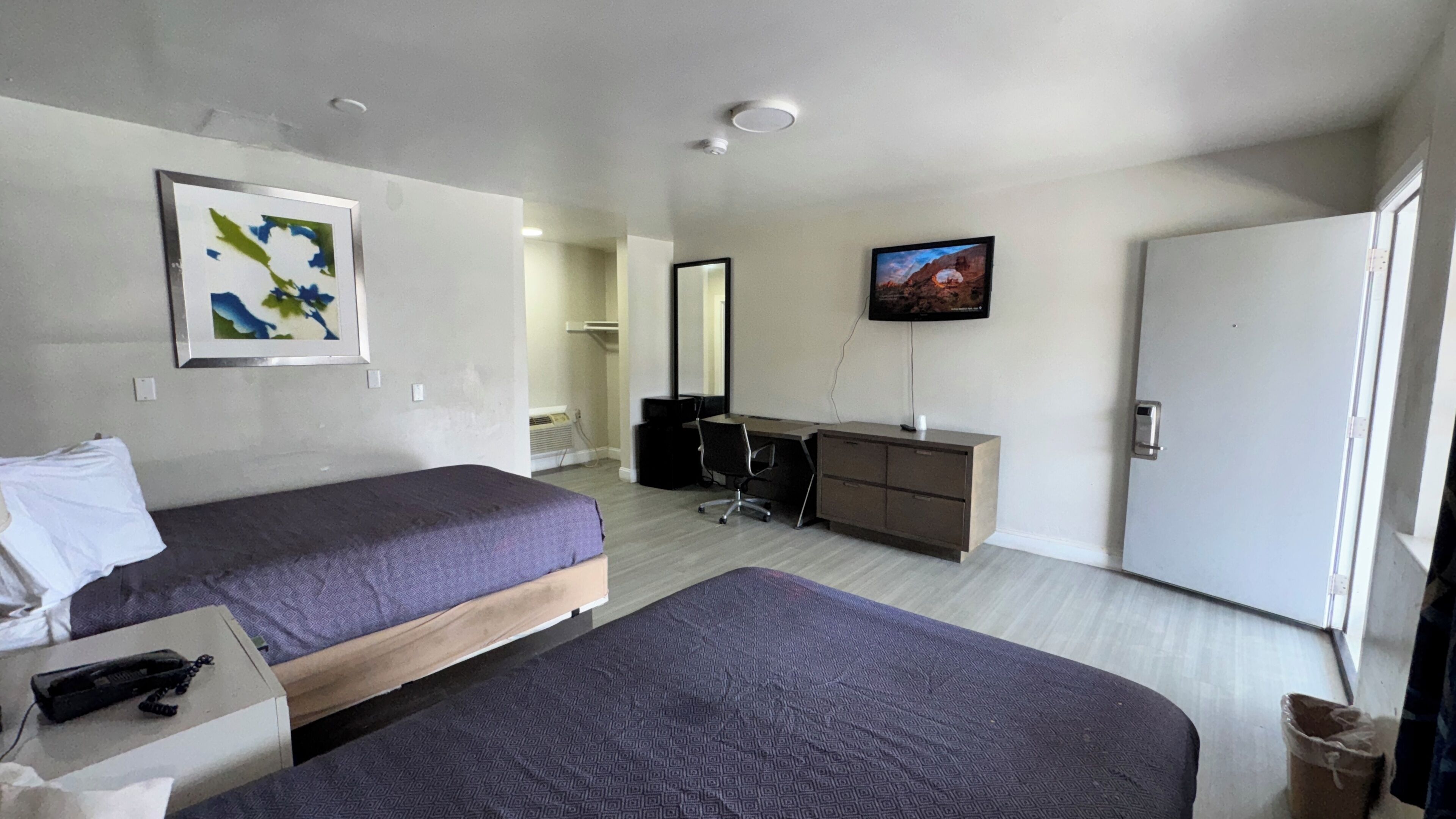 غرفة - سريران كبيران - للمدخنين | واي فاي مجانًا وملاءات أسرّة