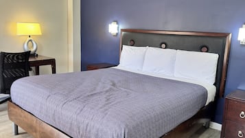 Peralatan tempat tidur hipoalergenik, meja, Wi-fi percuma, cadar katil