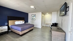 واي فاي مجانًا وملاءات أسرّة