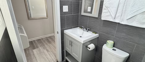 Free toiletries, towels