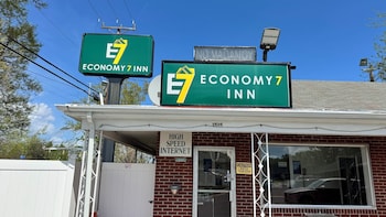 Economy 7 Inn Hampton W Pembroke