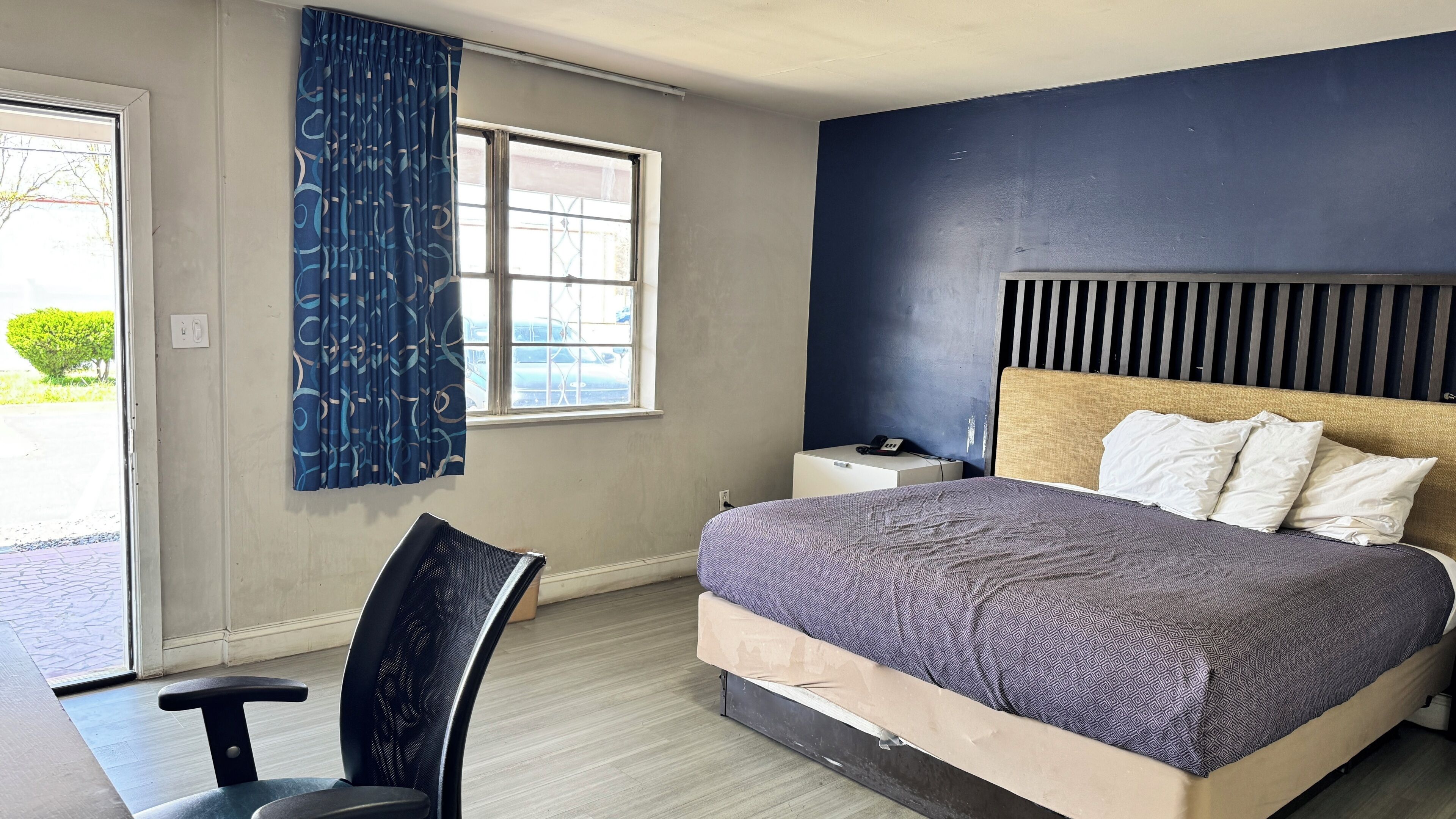 غرفة - سرير ملكي - للمدخنين | واي فاي مجانًا وملاءات أسرّة