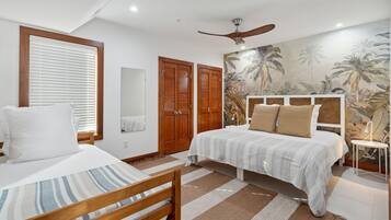 5 habitaciones, escritorio, tabla de planchar con plancha y wifi