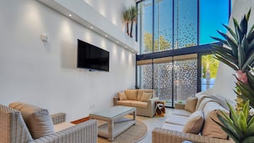 TV, offices