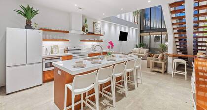 Vacation Villa 5 mins to King âThe Royal Palmâ