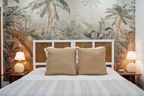 5 bedrooms, desk, iron/ironing board, WiFi