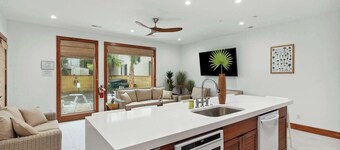 Vacation Villa (ADA) 'The Mediterranean Palm’