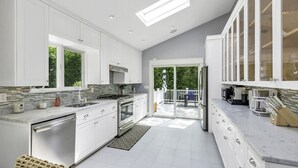 Unclassified image, 3 of 39, button - Contemporary home, newly built, heated pool and hot tub, large deck and... (East Hampton)