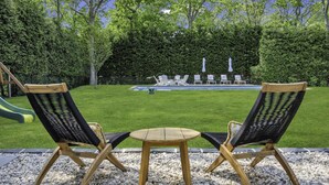 Unclassified image, 4 of 39, button - Contemporary home, newly built, heated pool and hot tub, large deck and... (East Hampton)