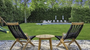 Property grounds - Contemporary home, newly built, heated pool and hot tub, large deck and... (East Hampton)