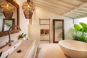 Villa, 4 Schlafzimmer, Raucher, eigener Pool | Badezimmer
