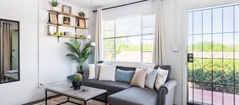 1BR Near UofA •Fast Wi-Fi • Patio •2 Min to Banner