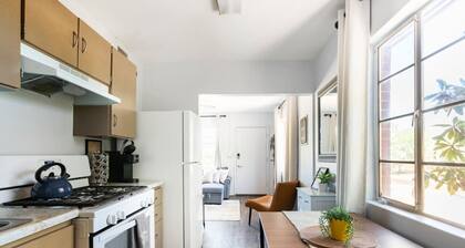 Spring Escape! 1BR by UA/DT – Just 2 Min to Banner