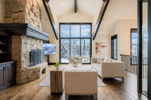 Smart TV, fireplace - 2744 Stylish Ski Getaway with Hot Tub Pool and Lift Shuttle (Park City)