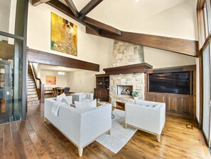 Smart TV, fireplace - 2744 The Cove! Modern Luxury w/ Elevator, Hot Tub, Pool, AC, Shuttle to Slopes! (Park City)