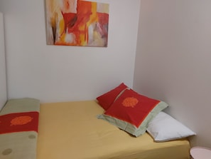 1 bedroom, iron/ironing board, free WiFi, bed sheets