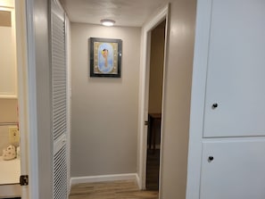 Interior - Charming Spacious 3br-2ba House (Tucson)